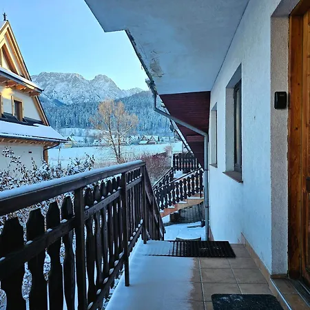 Apartament Rodzinny Tatra Giewont View Skibówki 11A by RentiloPL-3